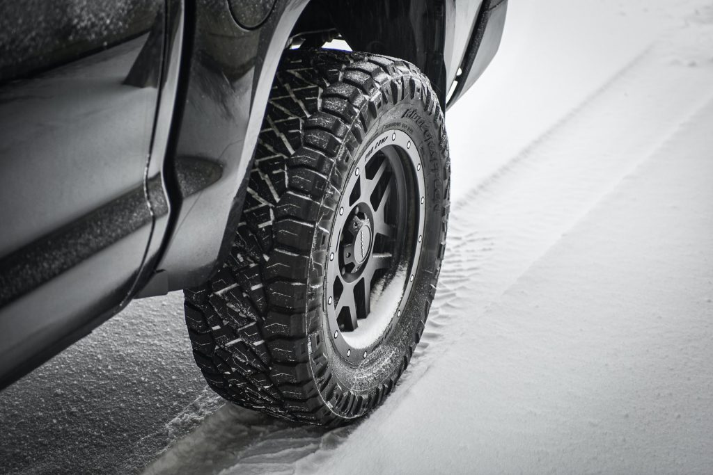 Non-studded winter tire