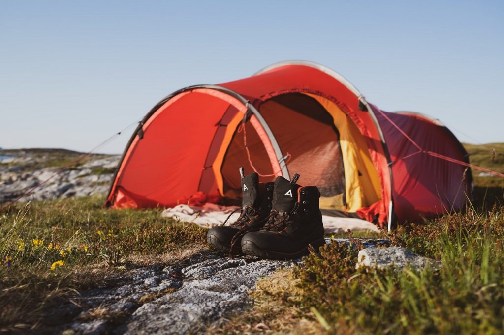 Wild camping tent
