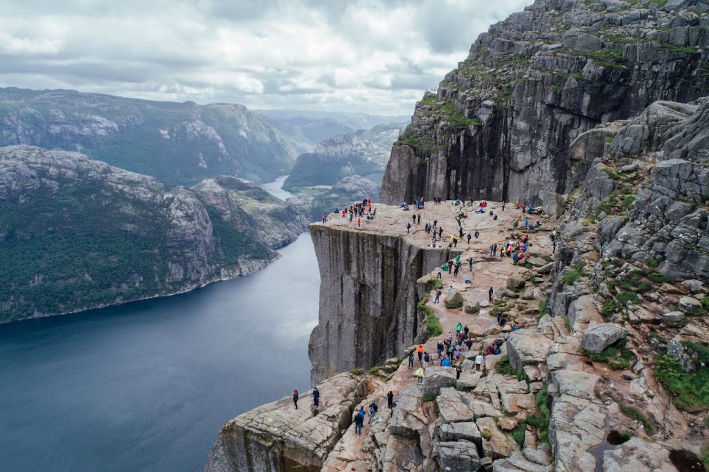 Crowd at Pulpit Rock. But how difficult is the hike to Pulpit Rock really? 