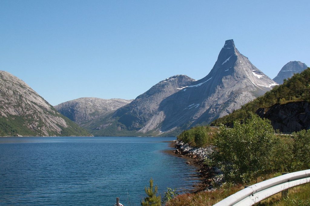 Stetinden is norway's national mountain. 